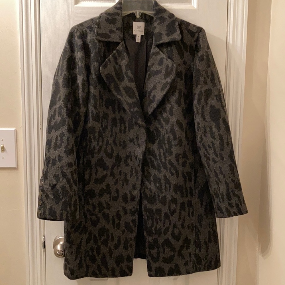 New without tags Leopard print dress code